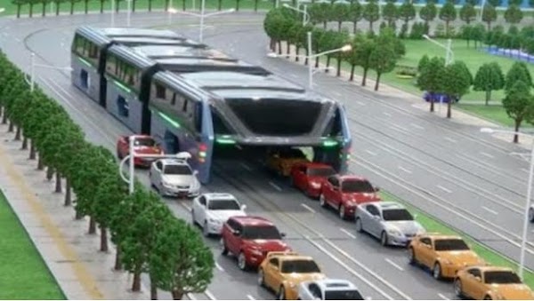 El autobús elevado de China fue un enorme fraude