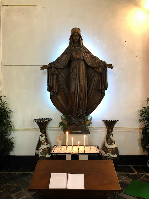 Madonna met ledverlichting, Heiligenbeeldenmuseum, Kranenburg