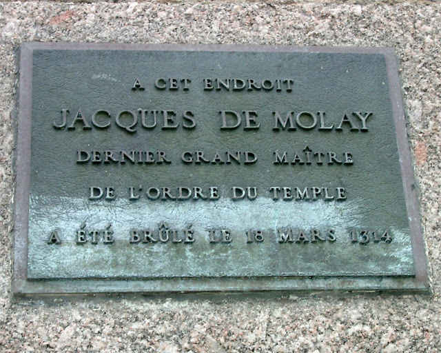 Plaque commemorating Jacques de Molay, Square du Vert-Galant, Île de la Cité, Paris