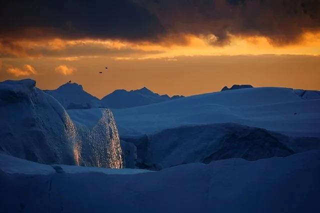 El sorprendente descubrimiento de Groenlandia: capa de hielo derretida revela un pasado verde y frágil ante el cambio climático.