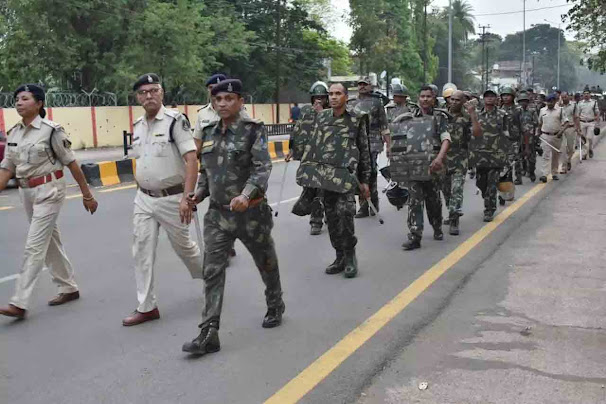  BSF और CAF की कंपनियों ने दुर्ग शहर में किया फ्लैग मार्च