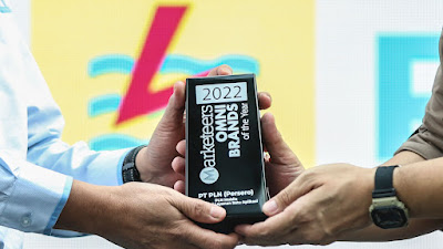 PLN Mobile Raih Penghargaan Marketeers Omni Brands of the Year 2022
