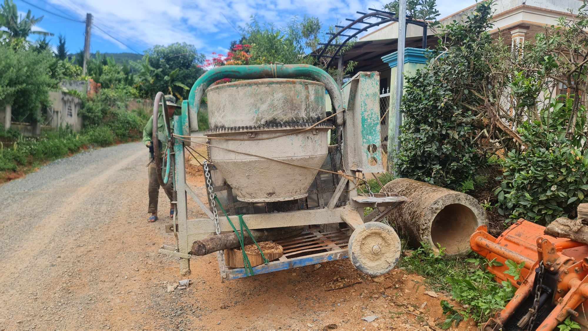 cối trộn bê tông