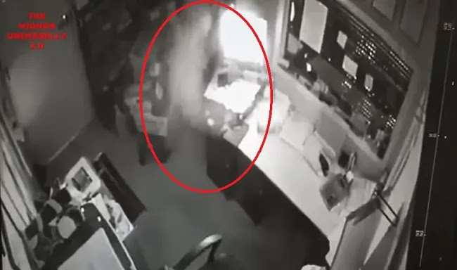 Ο φωτογραφικός φακός κατέγραψε ένα φάντασμα να εμφανίζεται  και να περπατά μέσα από έναν τοίχο.