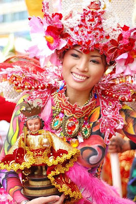 Sinulog 2009 Sexy Girls in Cebu Streets