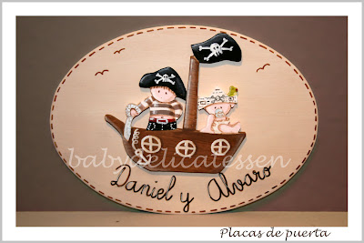 placa de puerta infantil dos piratas en barco babydelicatessen