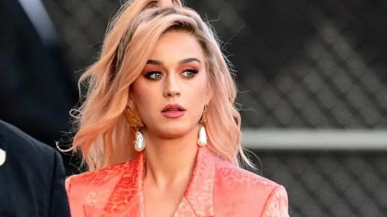 Katy Perry raises a wave of anger and causes Trump