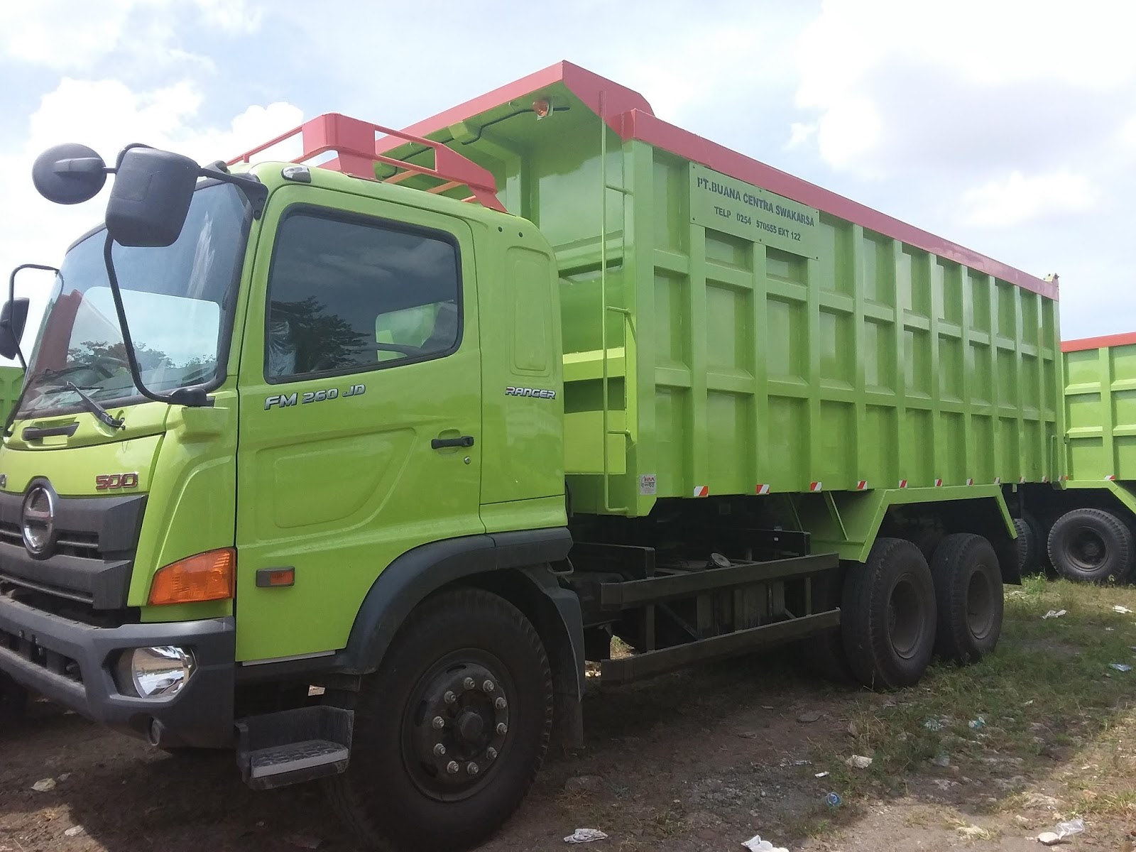  Hino  Indonesia HARGA  HINO  TRONTON DUMP TRUK  FM 260 JD