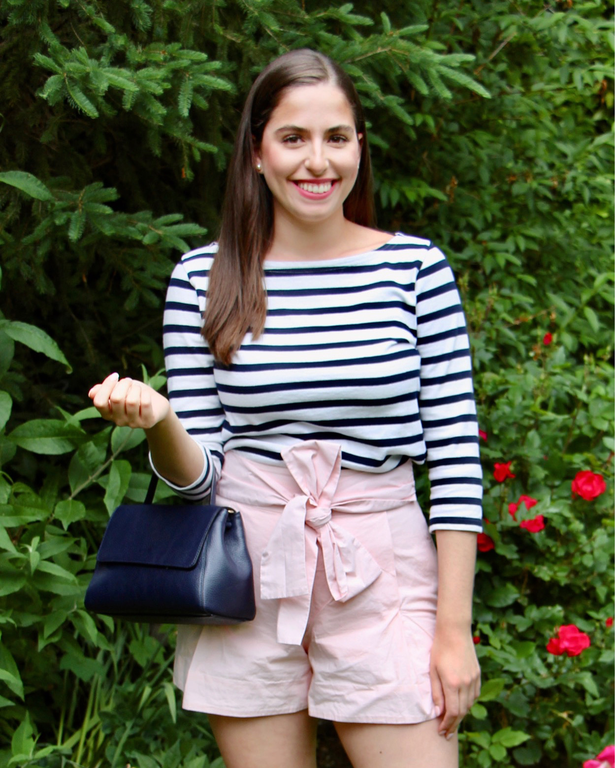 how to wear stripes, pink shorts, how to wear pink shorts, jcrew, pink shorts, sailor stripes, boat neck shirt, bow shorts, preppy summer outfit