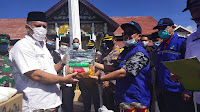 Dinsos Aceh Serahkan Paket Sembako Untuk Aceh Tengah