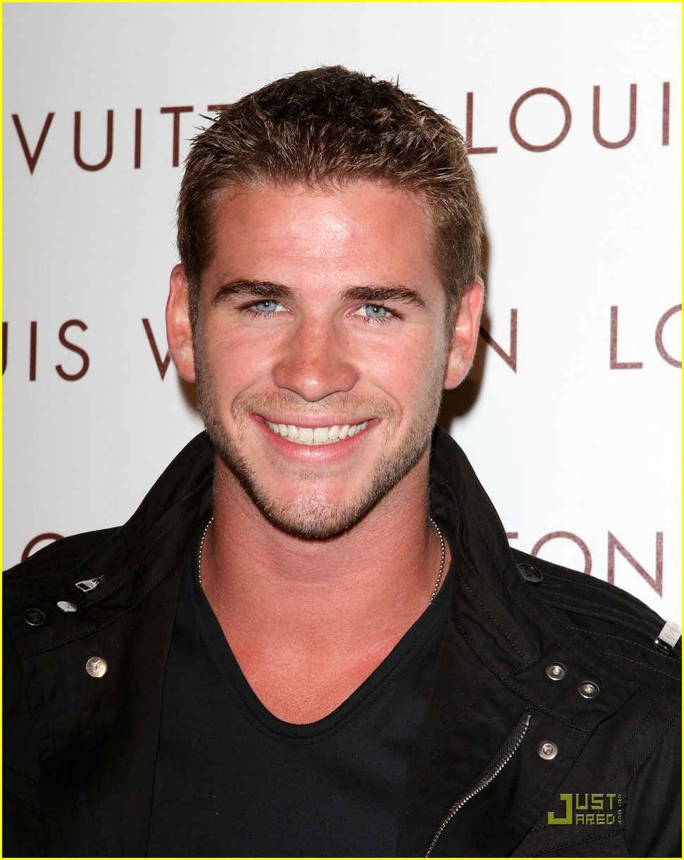 Liam Hemsworth on Liam Hemsworth Background