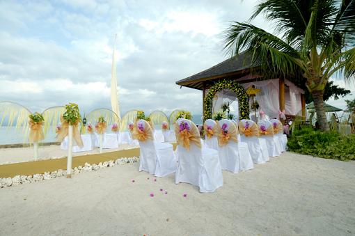 beach wedding party photos