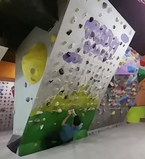 MOON BOARD KOREA - Smart Climbing Gym