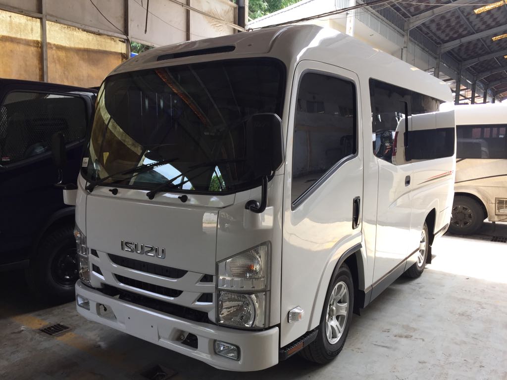 ISUZU ELF NLR TUCK Dan MICROBUS Harga Isuzu Panther Cikarang