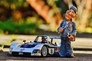 racing-car-mechanic-repair-figure
