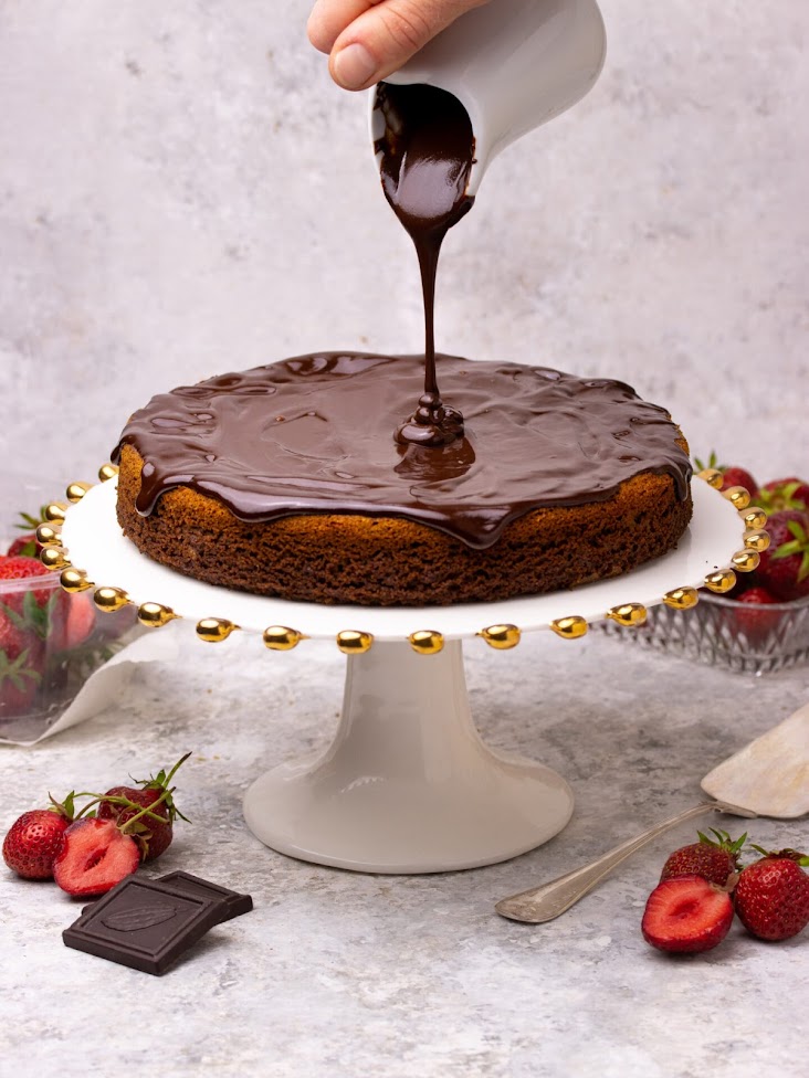 Easy Chocolate Cake(آسان چاکلیٹ کیک)