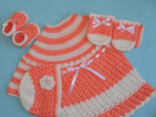 Baby Dress, Hat and Mittens - Free Pattern