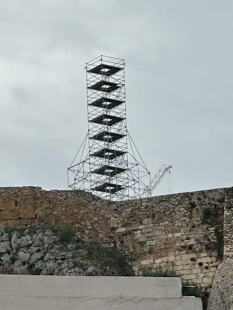 Ακρόπολη: Εργασίες αντικατάστασης του αλεξικέραυνου στον αρχαιολογικό χώρο