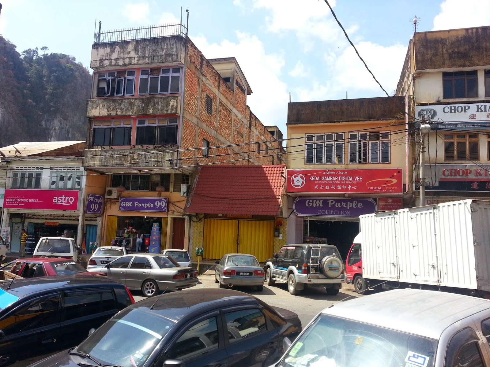 Madu3urusharta: lot kedai kosong di pekan GUA MUSANG untuk 