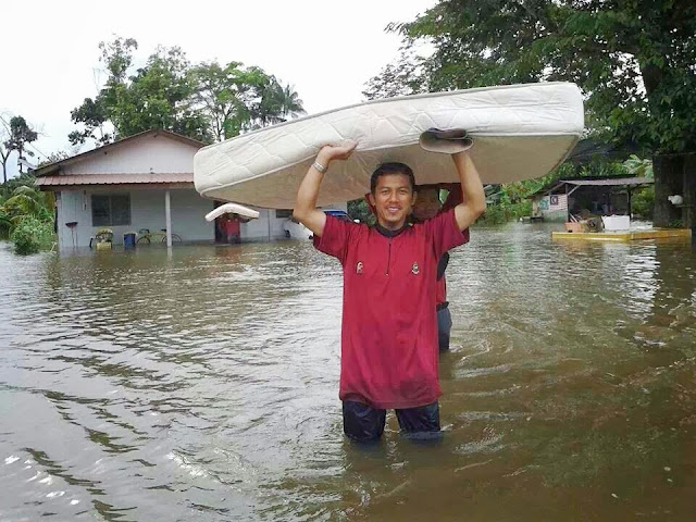 banjir-di-kuantan-2013.jpg