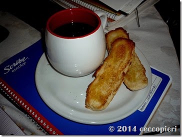 Tostado con mantequilla y café (2)