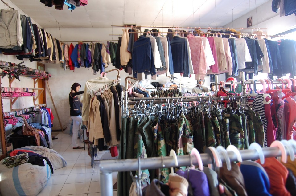 Cari Penjual Baju Wanita Seken daerah Bintan