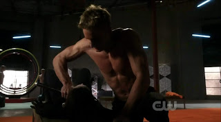 Justin Hartley Shirtless on Smallville s9e10