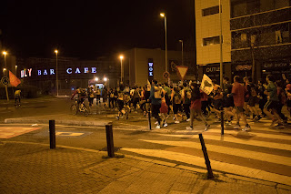 La Korrika cruza Barakaldo de madrugada