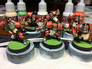 SquadPainter Blood Bowl Orcs GW Drybrushing Speed Painting Ink Wash Tutorial How-To Step by Step Vallejo Game Color