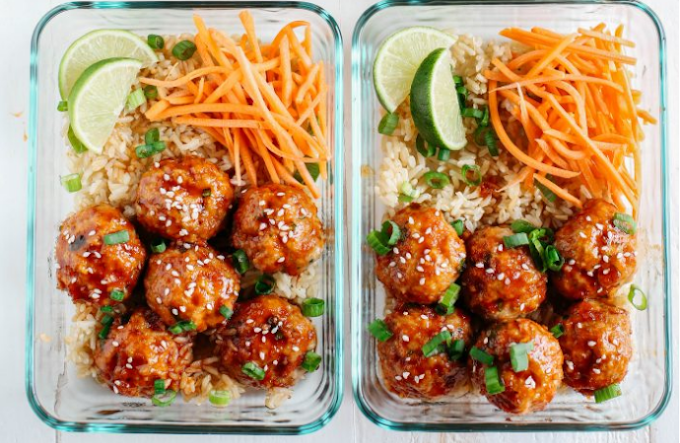 HONEY SRIRACHA GLAZED MEATBALLS #yummy #meatballs