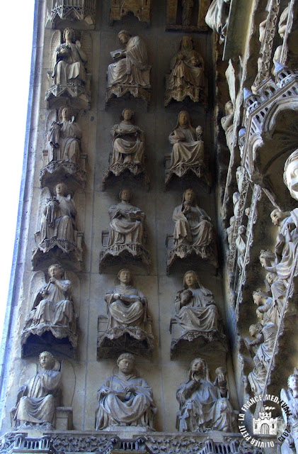 REIMS (51) - Cathédrale Notre-Dame (Extérieur - Bas-côté nord)