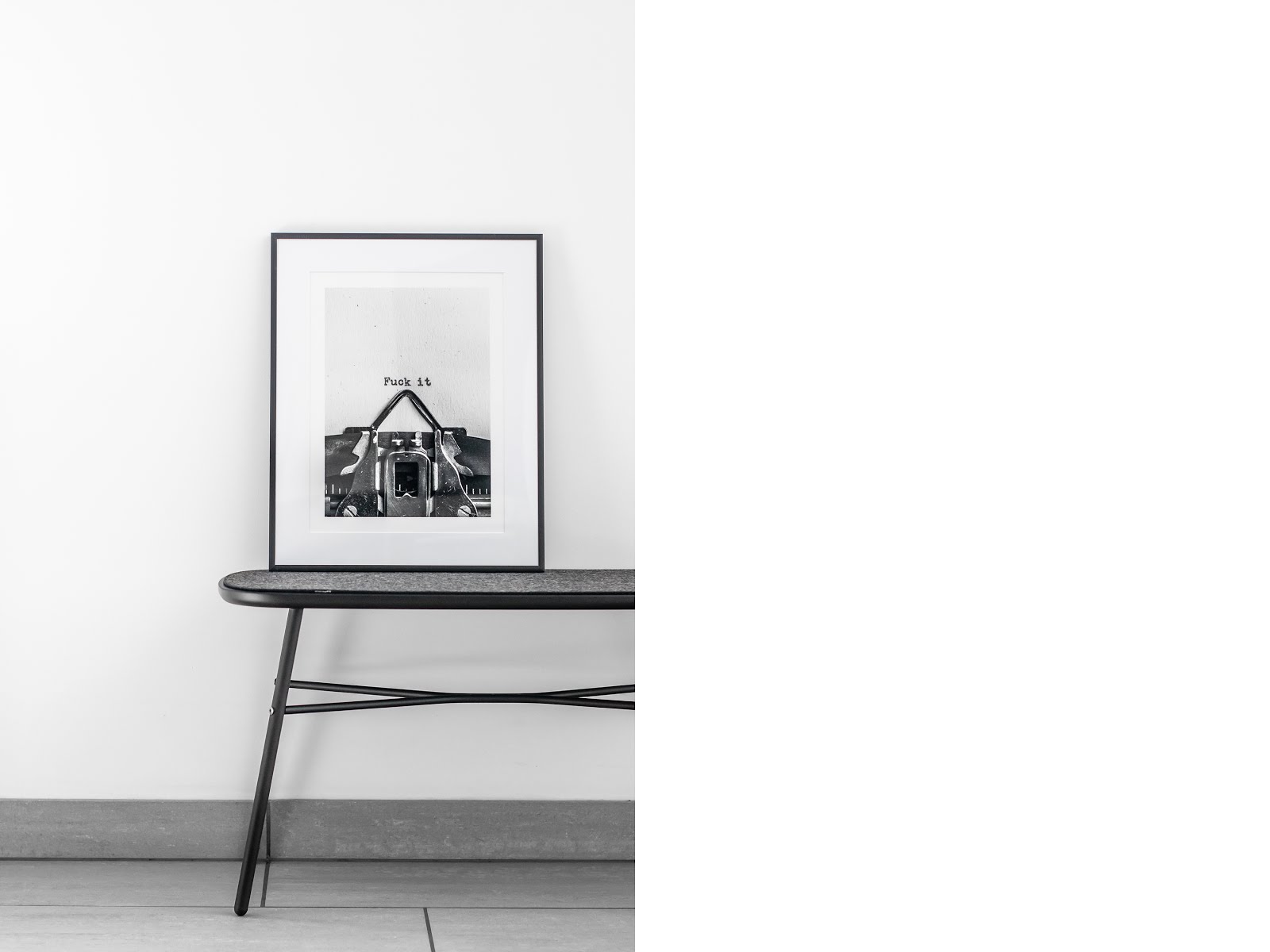 poster store, posters, snow owl, minimalist, minimal interior, interieur, foto's, muurdecoratie, black white, zwart wit