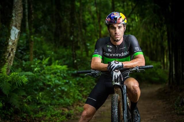 Henrique Avancini em sua Cannondale para Copa do Mundo de MTB no Brasil do Mundo