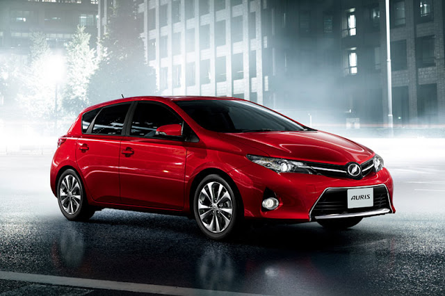 toyota-auris-2013-3.jpg