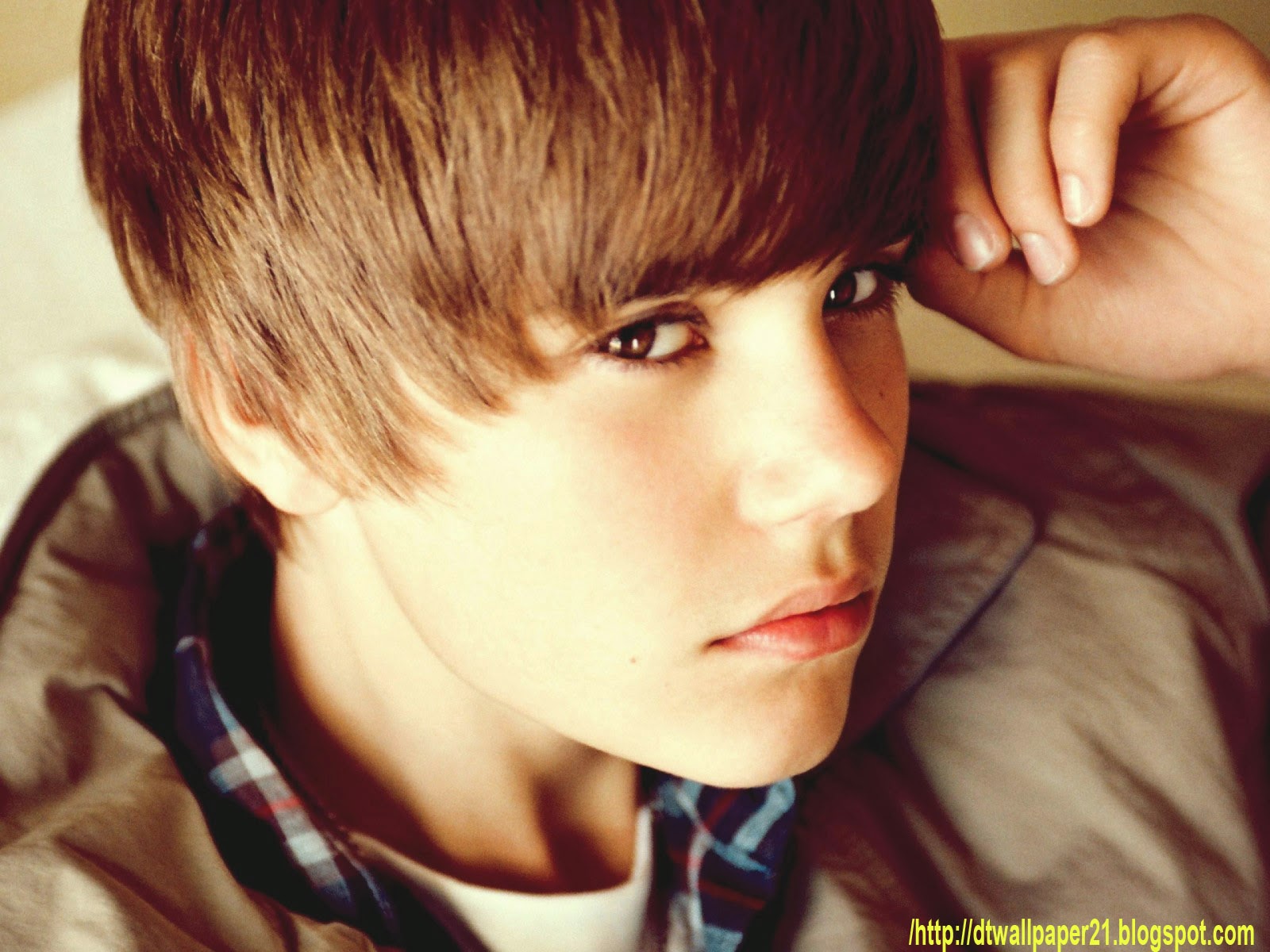 Justin Bieber Hairstyles Wallpaper | Celebrity Hd Wallpapers