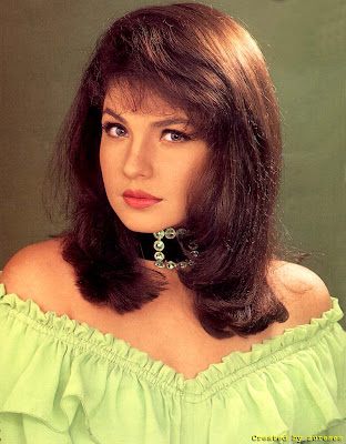 Pooja Bhatt sexy picture