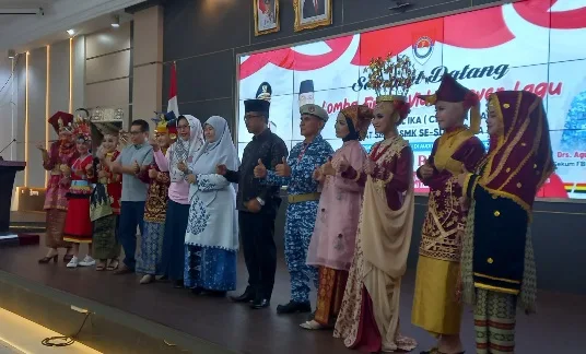 Lomba Finalis Video Cover Lagu Bhineka Tunggal Ika Ciptaan Mahyeldi Tingkat SMA/SMK se Sumbar Digelar, Ini Kata Agus Suherman