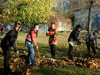 Допомога студентів МНАУ Миколаївському зоопарку під час осінньо-весняного періоду.