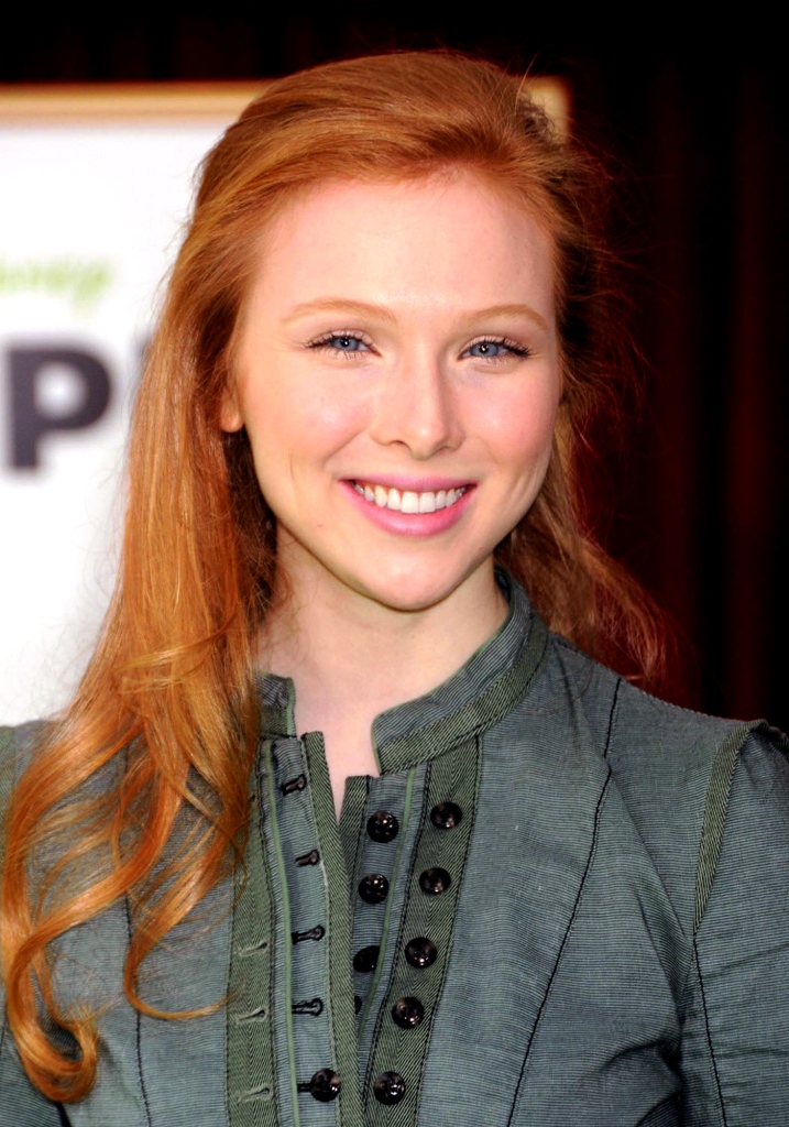 Molly Quinn Muppets premiere in Los Angeles