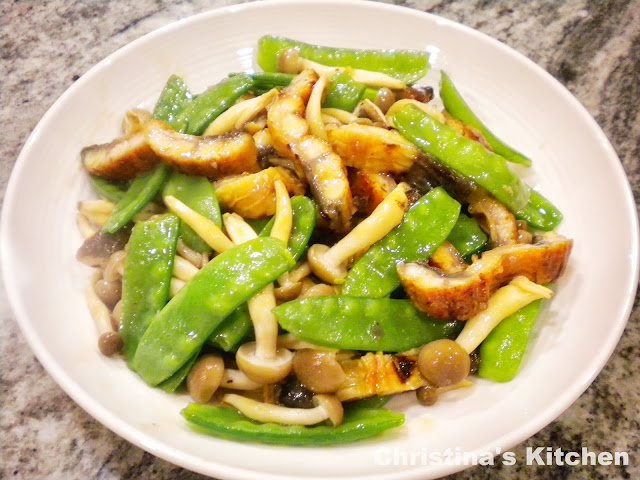 雪豆松菇炒鰻魚圖片