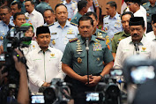 Wow..!! Panglima Memimpin Penyerahan Zakat Staff dan Prajurit TNI  Pada Baznas 
