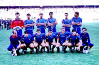 F. C. BARCELONA - Barcelona, España - Temporada 1985-86 - Urruticoechea, Gerardo, Schuster, Alexanco, Julio Alberto, Migueli; Mur (masajista), Carrasco, Víctor, Pedraza, Archibald, Marcos y Corbella (utillero) - F. C. BARCELONA 0, STEAUA DE BUCAREST 0 - En los penaltys gana el Steaua: 2 (Lacatus y Balint) a 0 (fallan Alexanco, Pedraza, Pichi Alonso y Marcos) - 07/05/1986 - Copa de Europa, final - Sevilla, estadio Ramón Sánchez Pizjuán - El Steaua gana su primer título,  mientras el Barça sigue con su maldición en la Copa de Europa