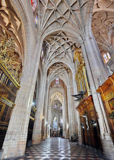 interior da Catedral de Segóvia na Espanha