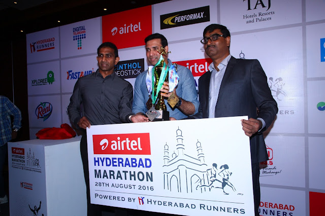  Hyderabad Runners Society and Bharti Airtel together with the Govt. of Telangana unveiled the specially designed Finisher's Medals and Corporate Trophy for the 6th Edition of the Airtel Hyderabad Marathon. 