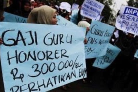 Dari 773 Ribu Guru Honorer, Cuma Separuh Yang Profesional