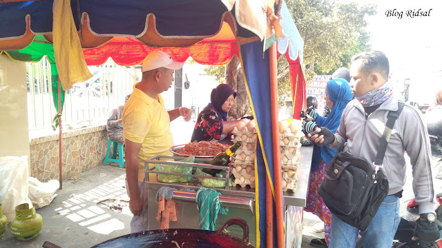 Mie Balap Udang Besar-Besar : Ada Udang Tiger