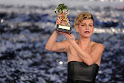 Emma Marrone Vince Sanremo 2012 con NON E' L'INFERNO (emma marrone sanremo)