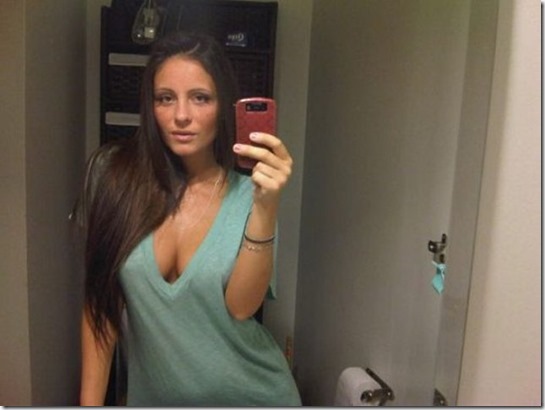 cleavage-sun-girls-15