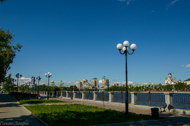 Набережная городского пруда Екатеринбург фото