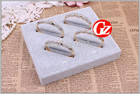 Bracelet Tray2